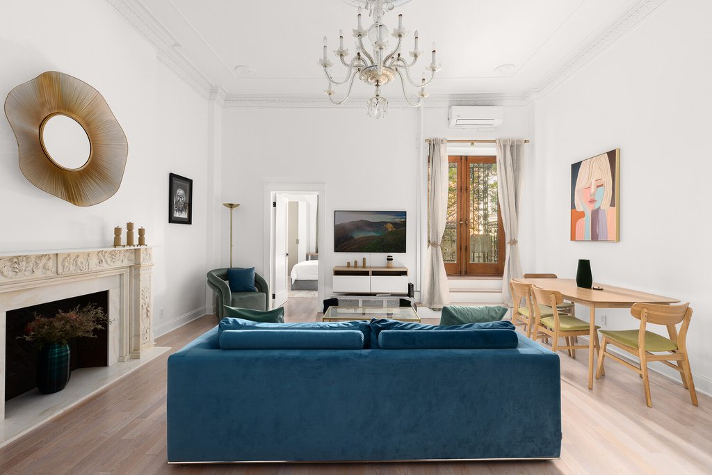 133 West 75th Street, Unit PARLOUR
