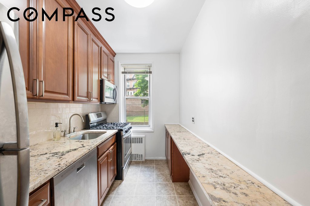 5601 Riverdale Avenue, Unit 3H photo 2