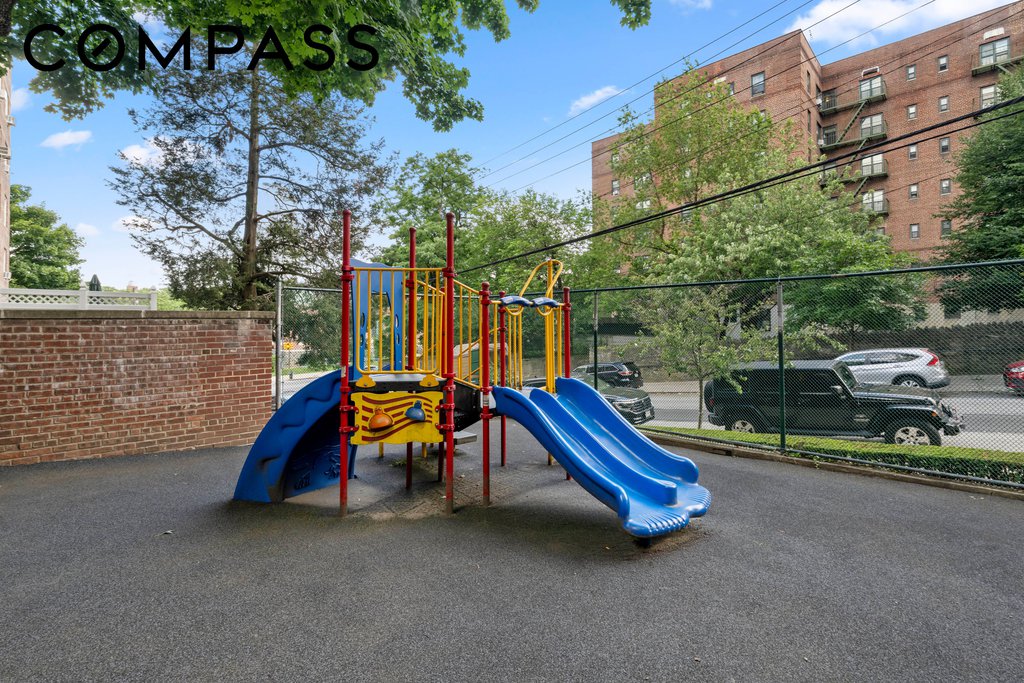5601 Riverdale Avenue, Unit 3H photo 9
