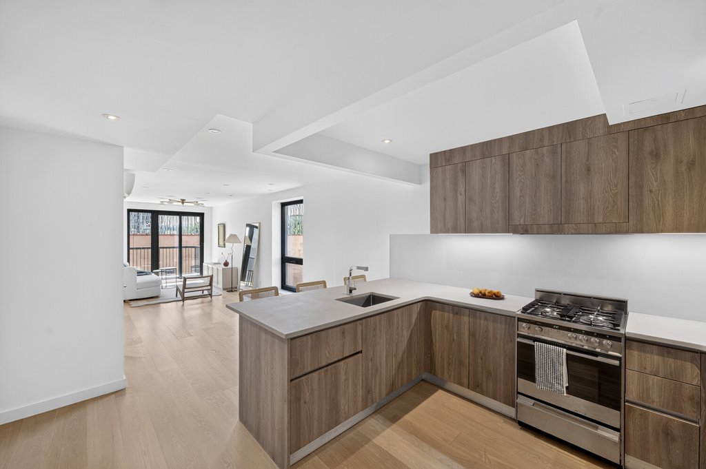 308 West 133rd Street, Unit 4C photo 4