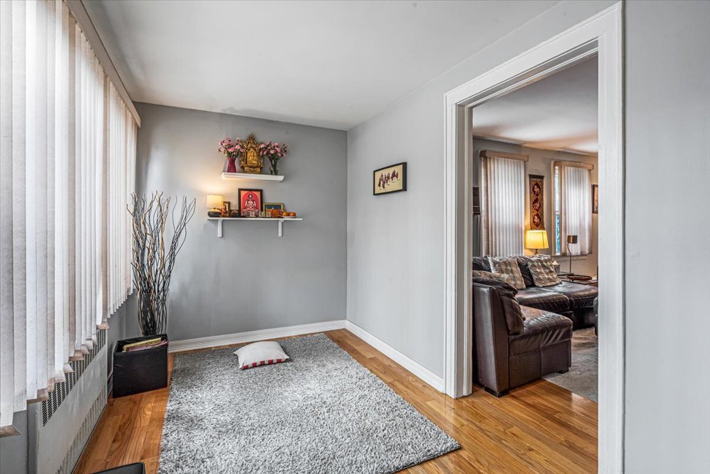 68-37 Nansen Street – For Sale photo 2