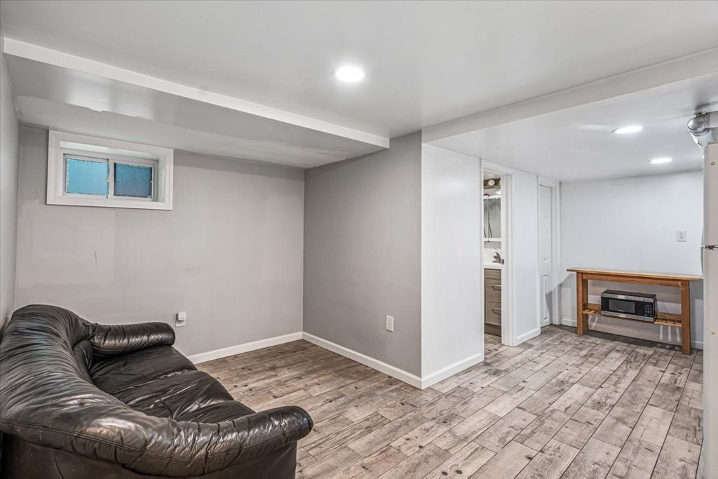 68-37 Nansen Street – For Sale photo 26