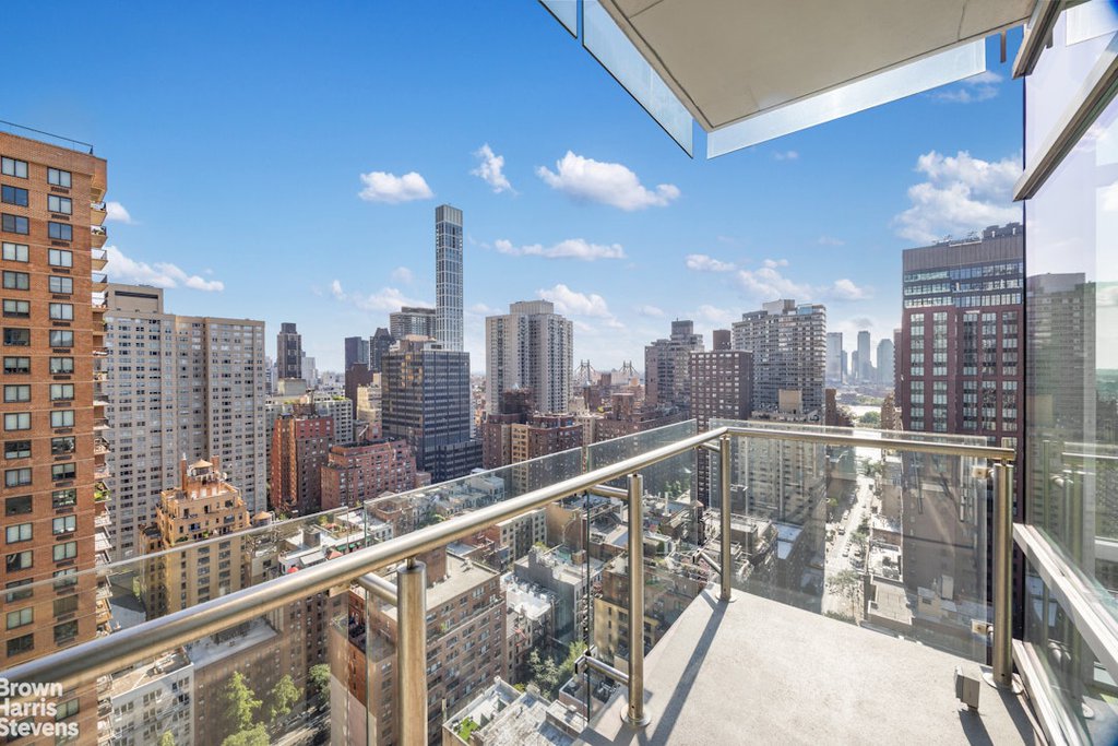 310 East 53rd Street, Unit 25A photo 2
