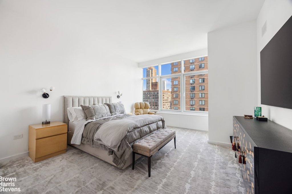 310 East 53rd Street, Unit 25A photo 8