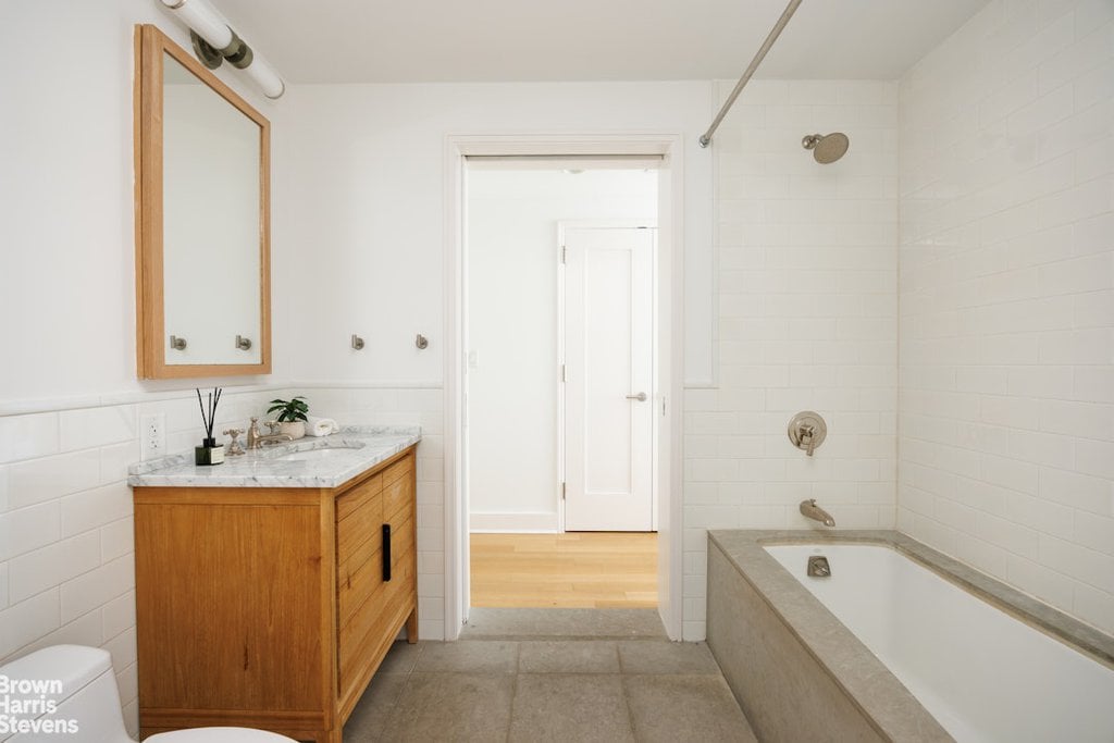 2628 Broadway, Unit 9A photo 9