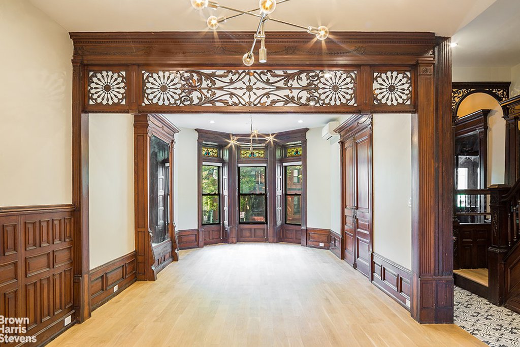 970 Park Place – For Sale photo 2