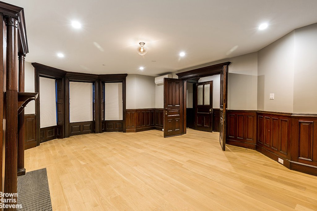 970 Park Place – For Sale photo 8