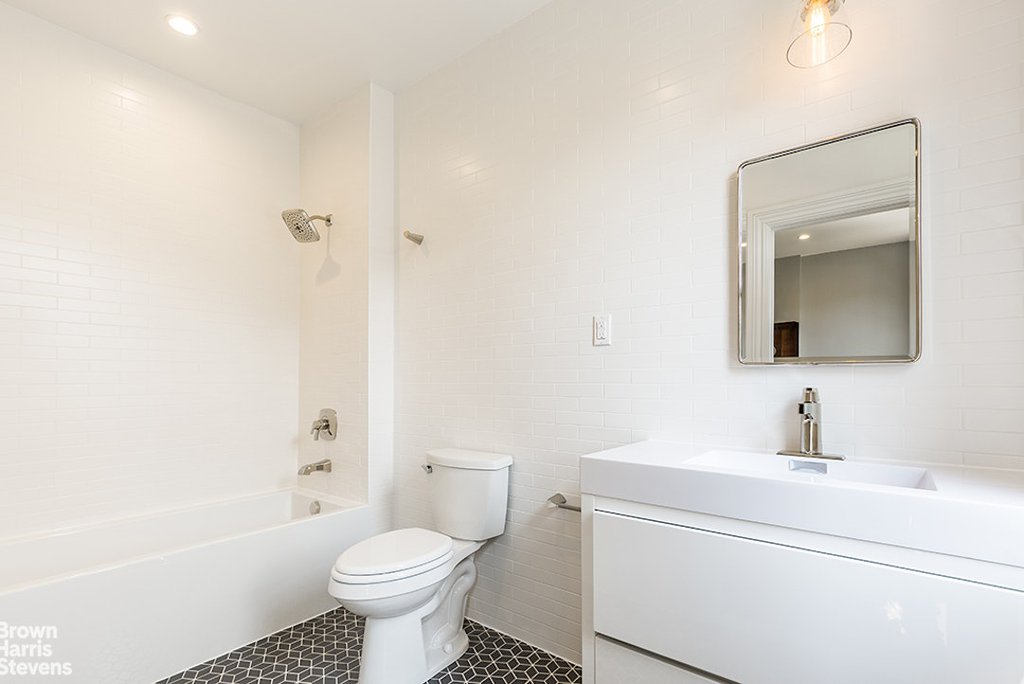 970 Park Place – For Sale photo 13