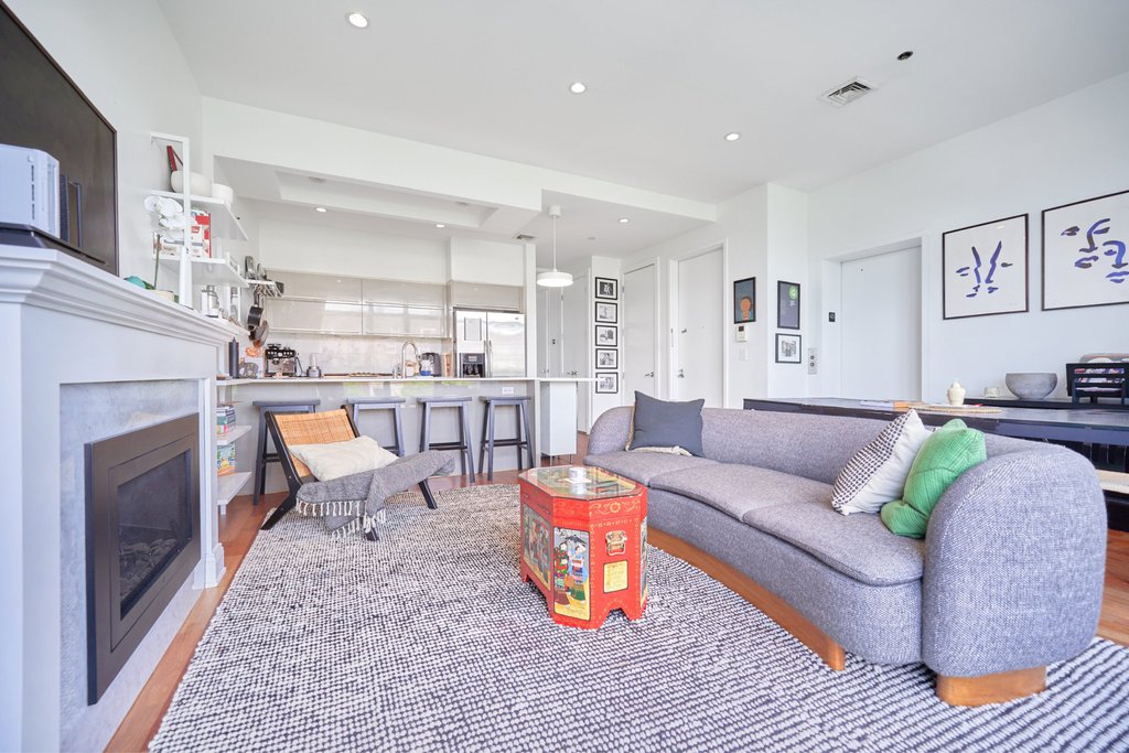 76 Engert Avenue, Unit 4B photo 2
