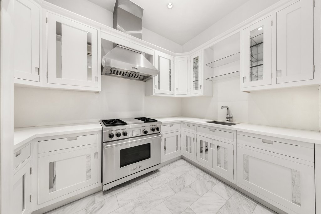 12 East 62nd Street, Unit 4 photo 2