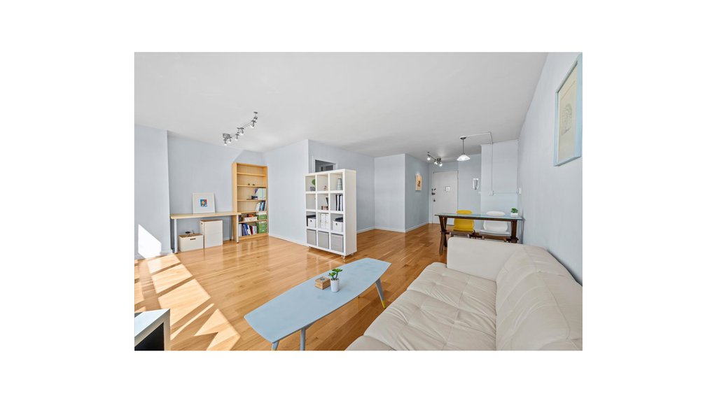 555 Kappock Street, Unit 12A photo 2