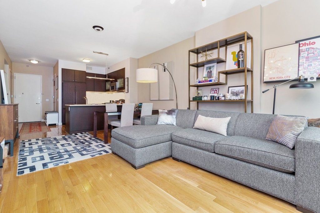 454 West 54th Street, Unit 4G