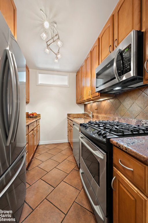165 West End Avenue, Unit 12E photo 5