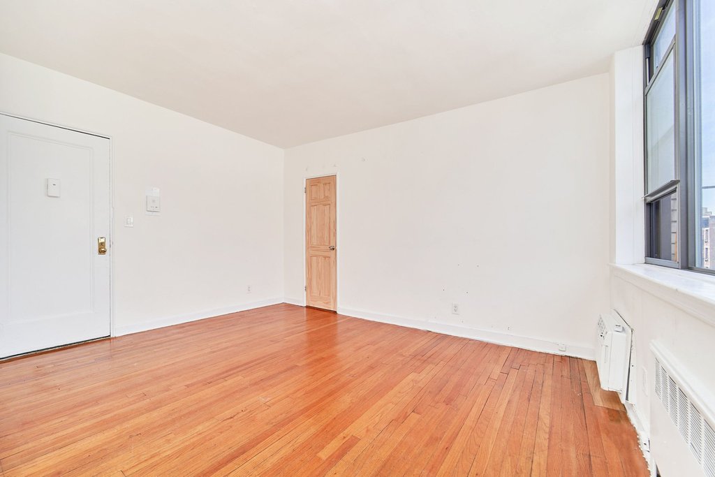 400 West 45th Street, Unit 5B photo 6