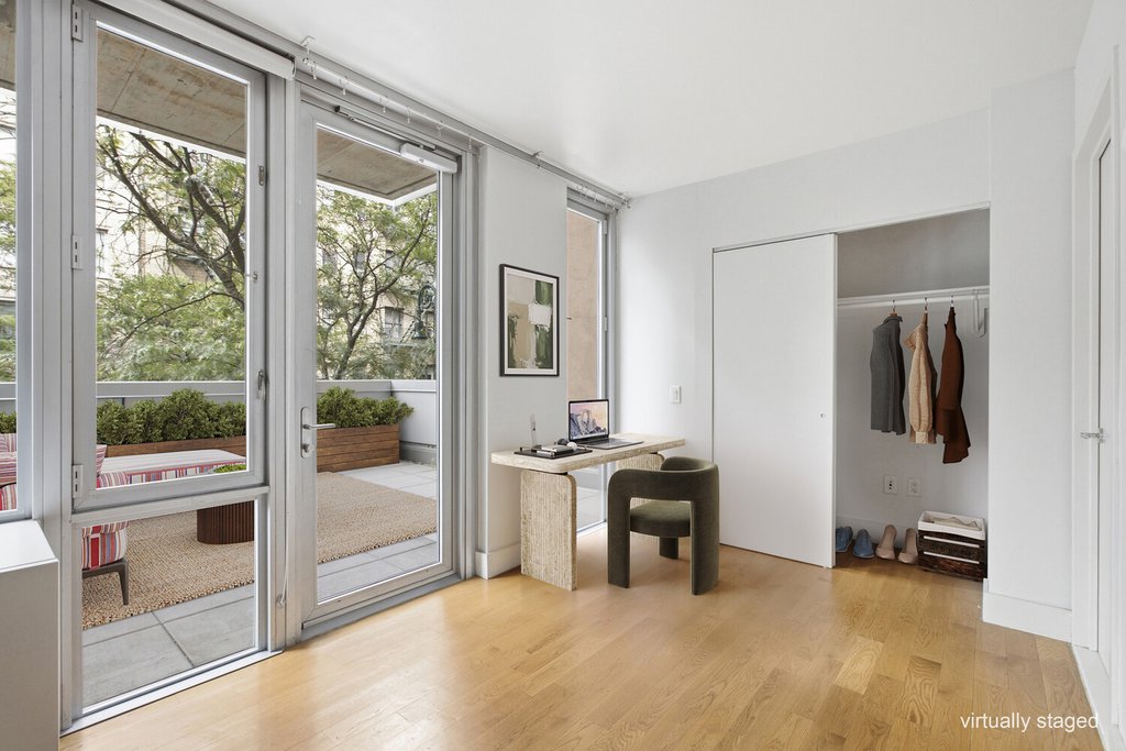 464 West 44th Street, Unit 3H photo 4