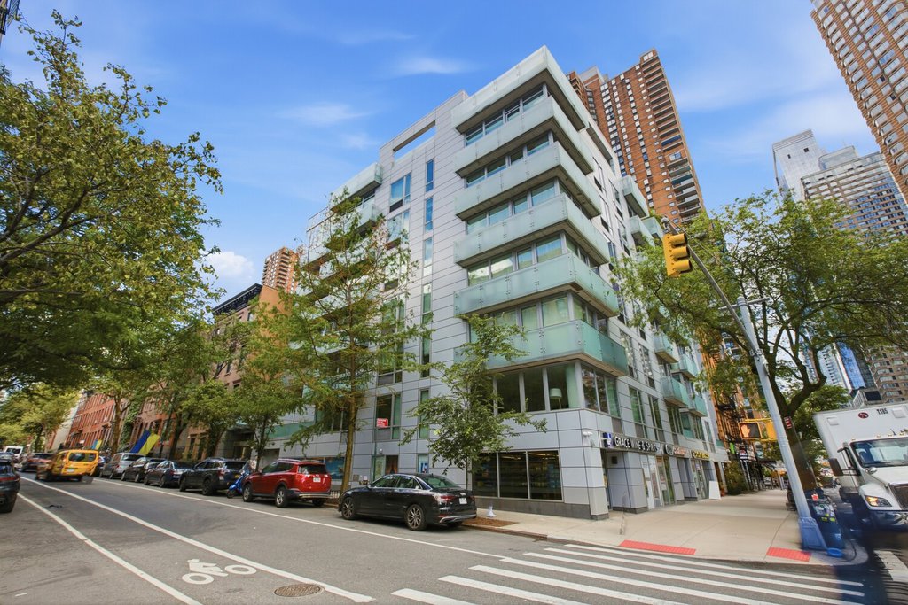 464 West 44th Street, Unit 3H photo 20