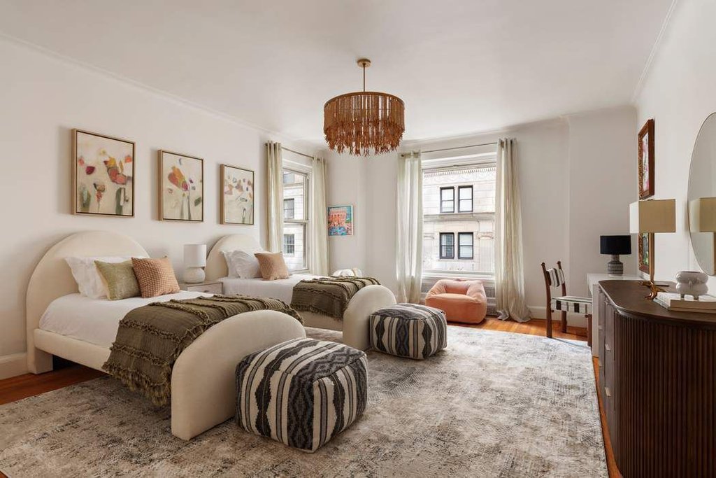 1040 Fifth Avenue, Unit 3A photo 17