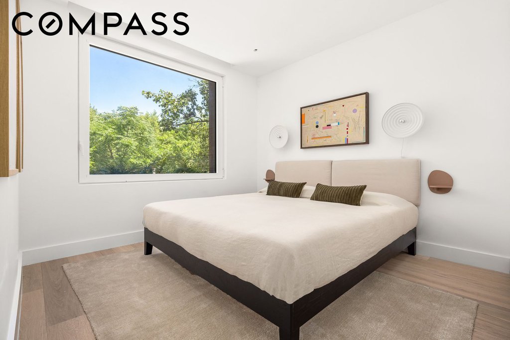 256 East 4th Street, Unit 3 photo 4