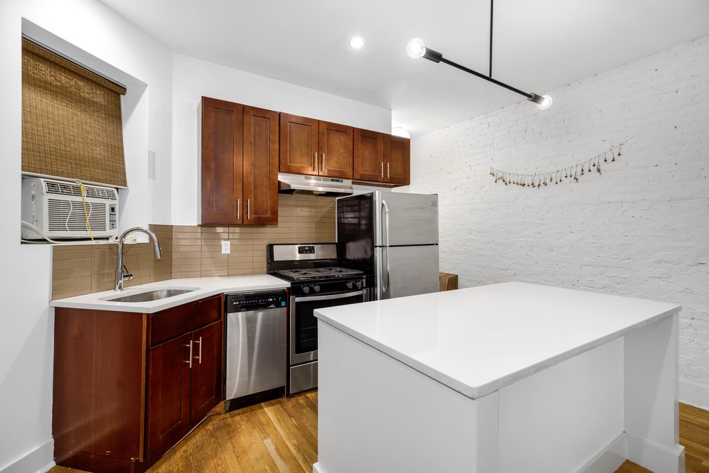 248 Bainbridge Street, Unit 2