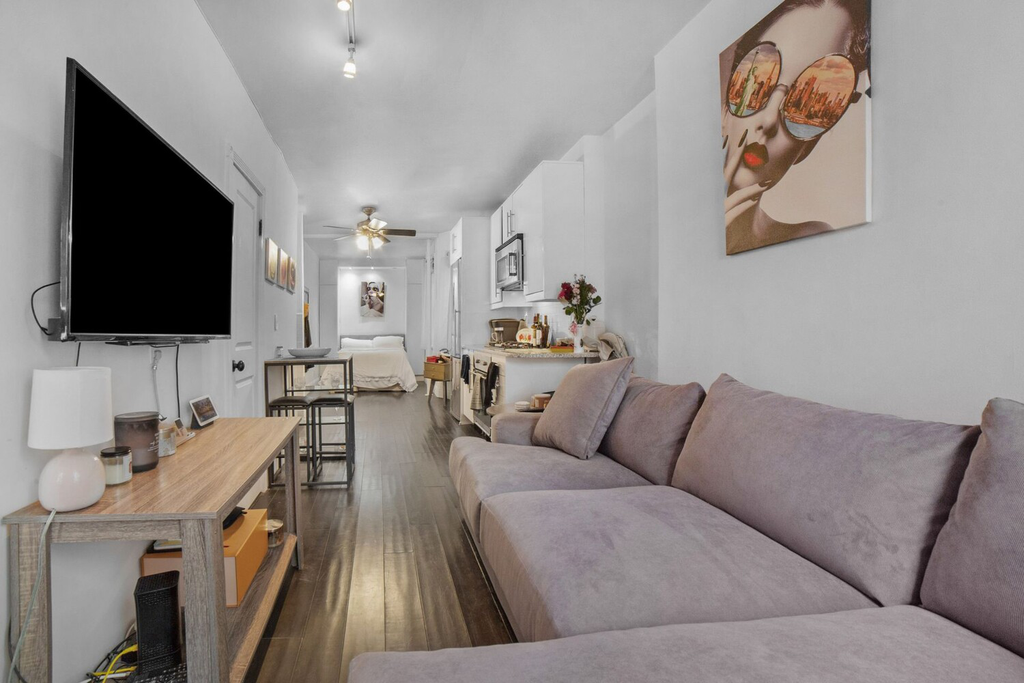 317 East 73rd Street, Unit 4RW