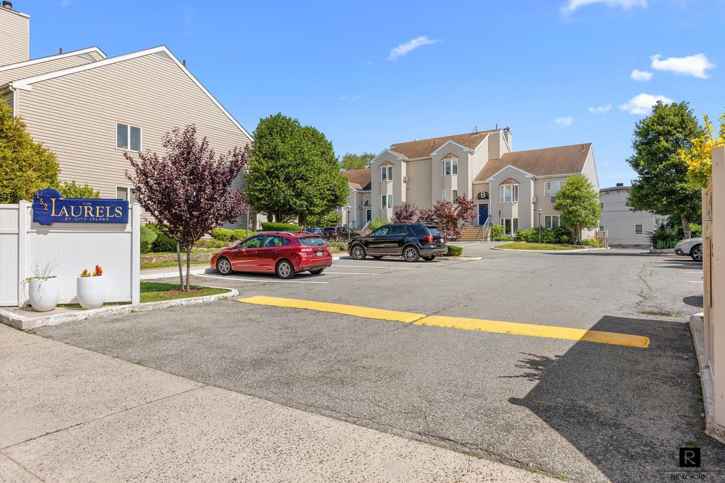 152 Tier Street, Unit 106=B photo 10