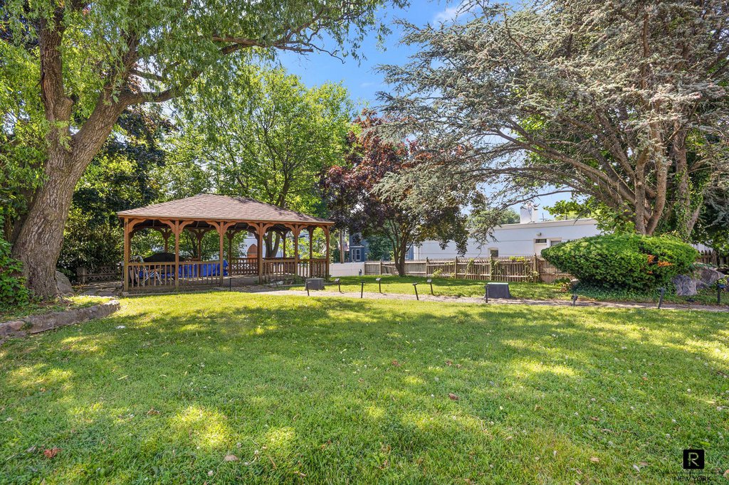 152 Tier Street, Unit 106=B photo 12