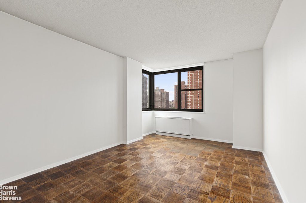 340 East 93rd Street, Unit 22J photo 5