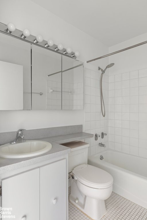 340 East 93rd Street, Unit 22J photo 6
