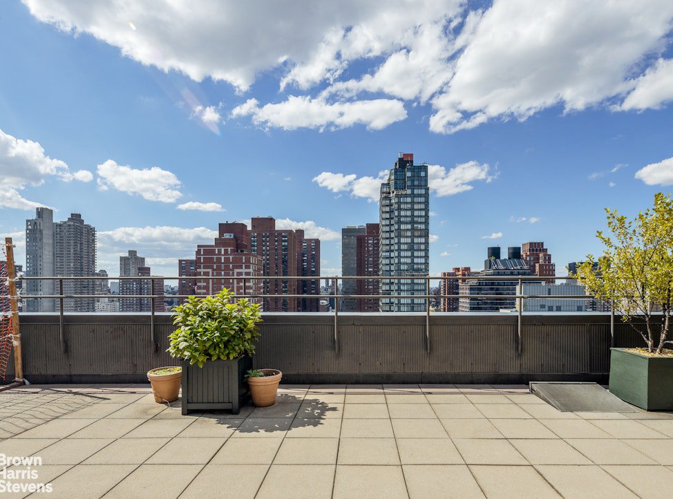 340 East 93rd Street, Unit 22J photo 10