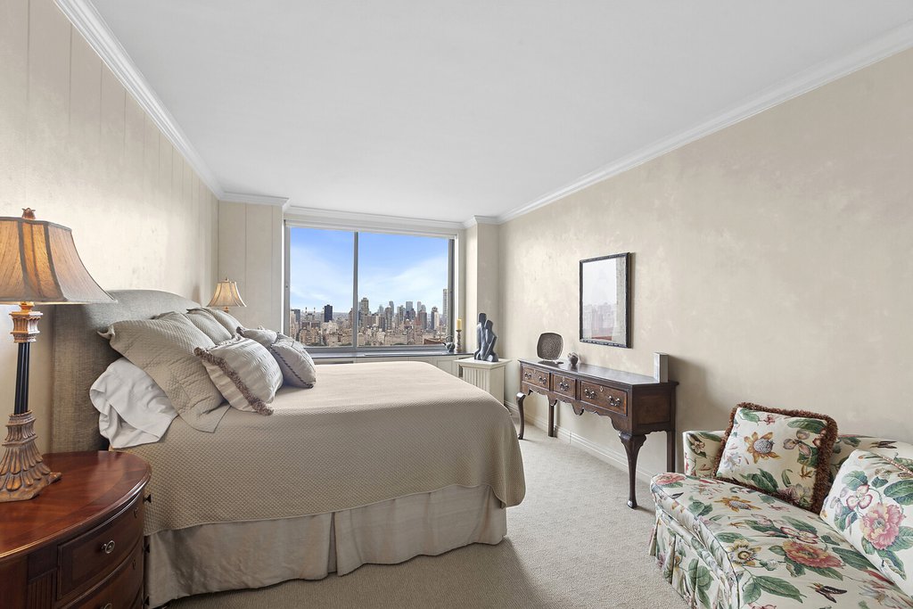 111 West 67th Street, Unit 41E photo 12