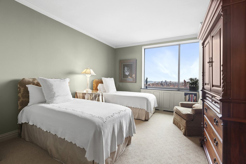 111 West 67th Street, Unit 41E photo 14