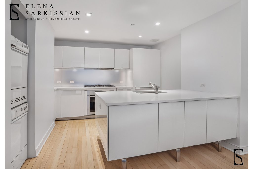5 East 44th Street, Unit 4A