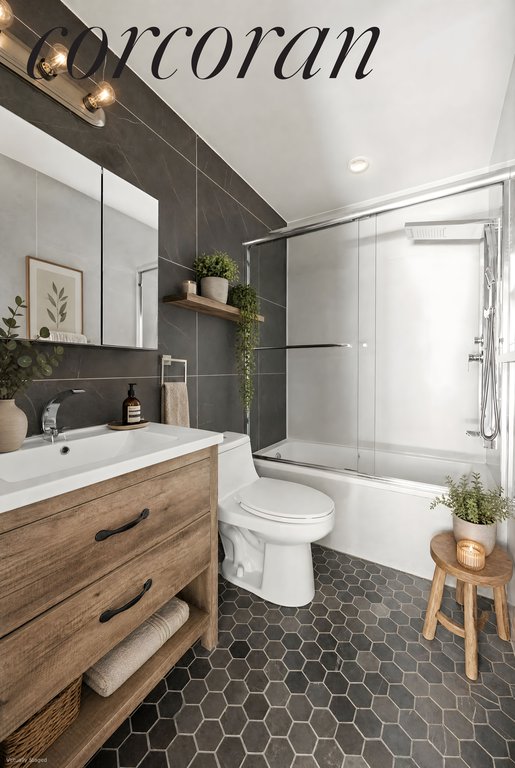 695 Monroe Street, Unit 1 photo 6