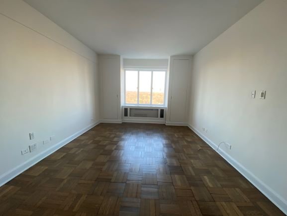 40 Central Park South, Unit 16D photo 6