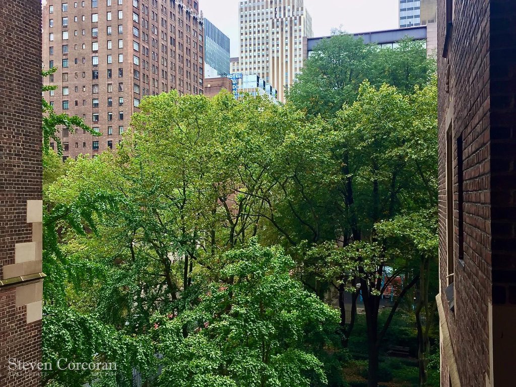 45 Tudor City Place, Unit 614 photo 2