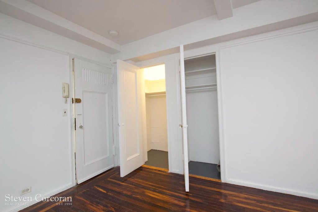 45 Tudor City Place, Unit 614 photo 3