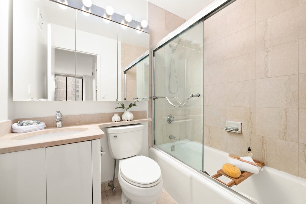 250 East 40th Street, Unit 22F photo 11