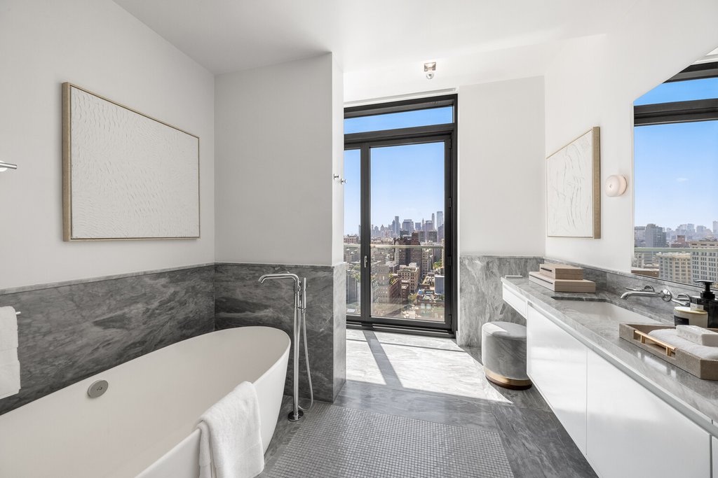 21 East 12th Street, Unit PHA photo 16