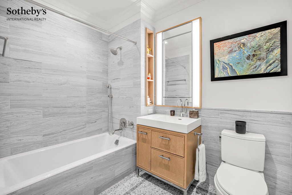 25 Park Row, Unit 7C photo 10