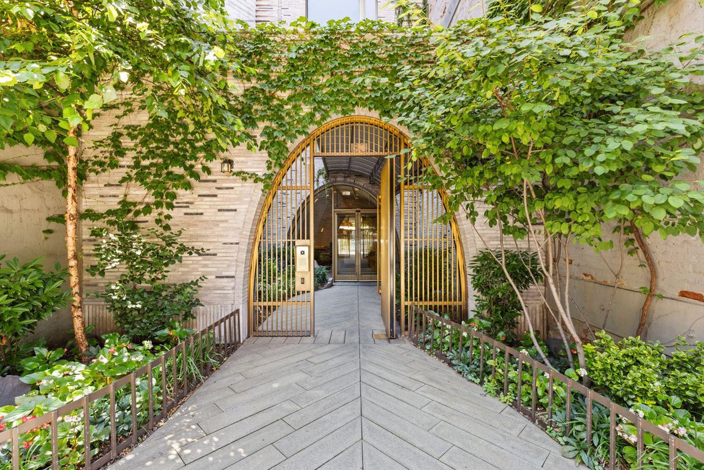 180 East 88th Street, Unit 10A photo 2
