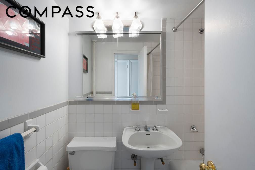 25 Tudor City Place, Unit 923 photo 6