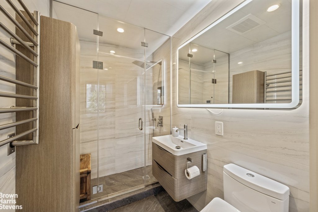 5-49 Borden Avenue, Unit 2B photo 34