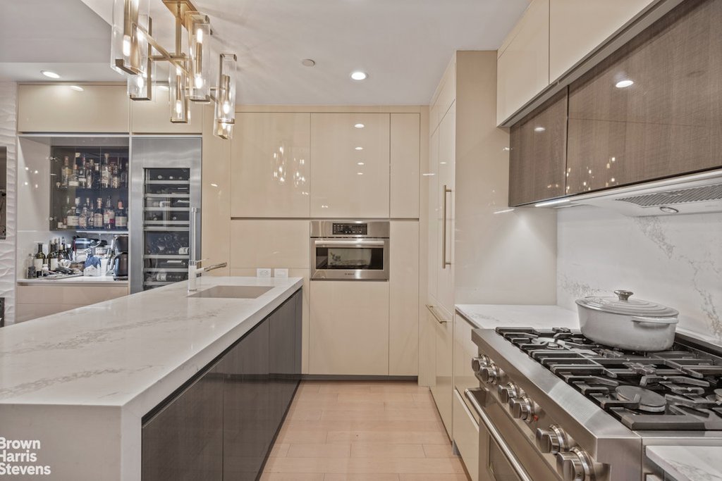 5-49 Borden Avenue, Unit 2B photo 8