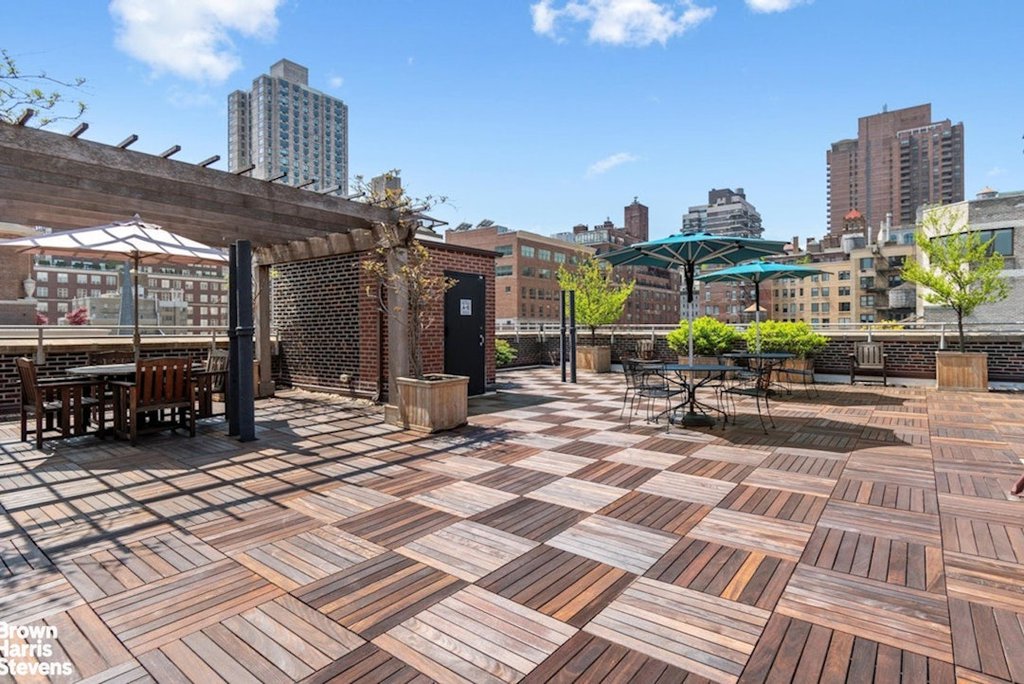 1349 Lexington Avenue, Unit 8G photo 9