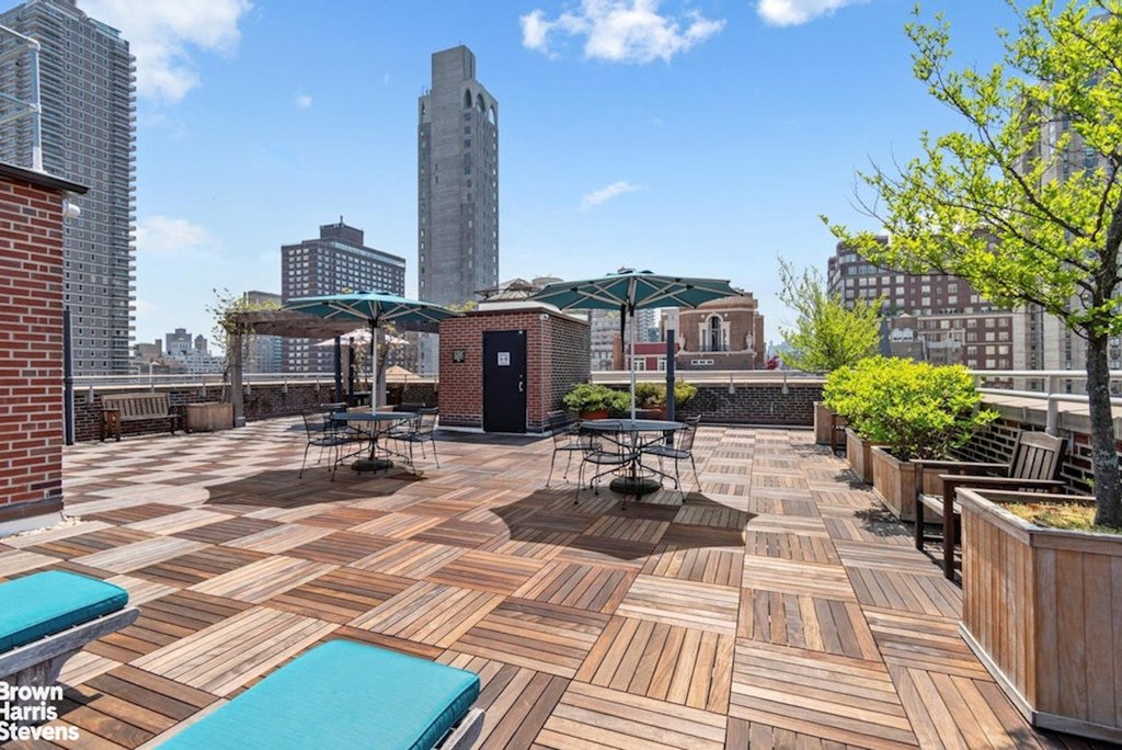 1349 Lexington Avenue, Unit 8G photo 10