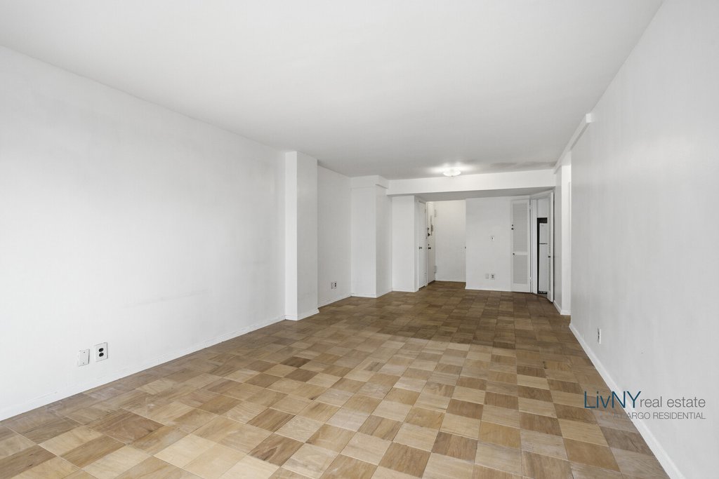 520 East 76th Street, Unit 11H photo 13