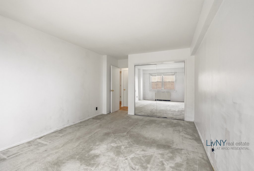 520 East 76th Street, Unit 11H photo 14
