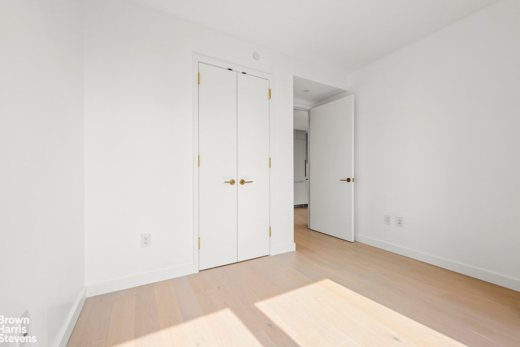 3 Court Square, Unit 3908 photo 9
