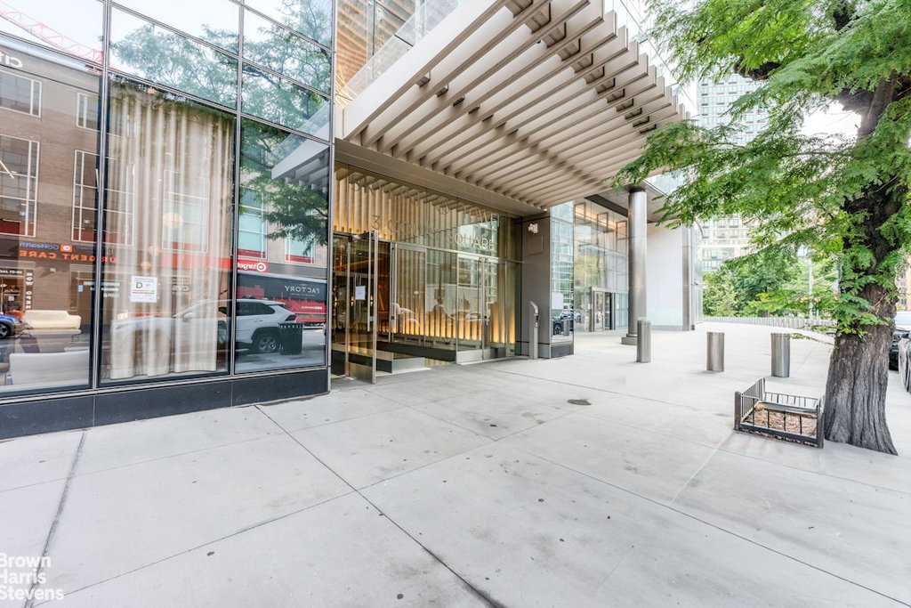 3 Court Square, Unit 3908 photo 15
