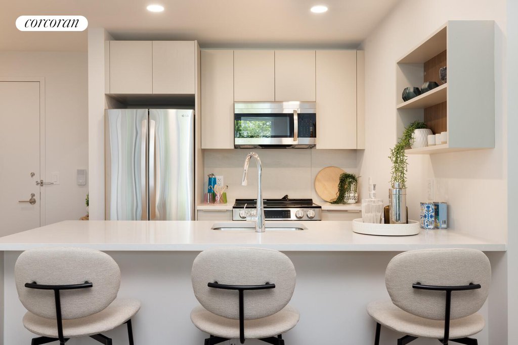 405 West 206th Street, Unit 402N photo 6